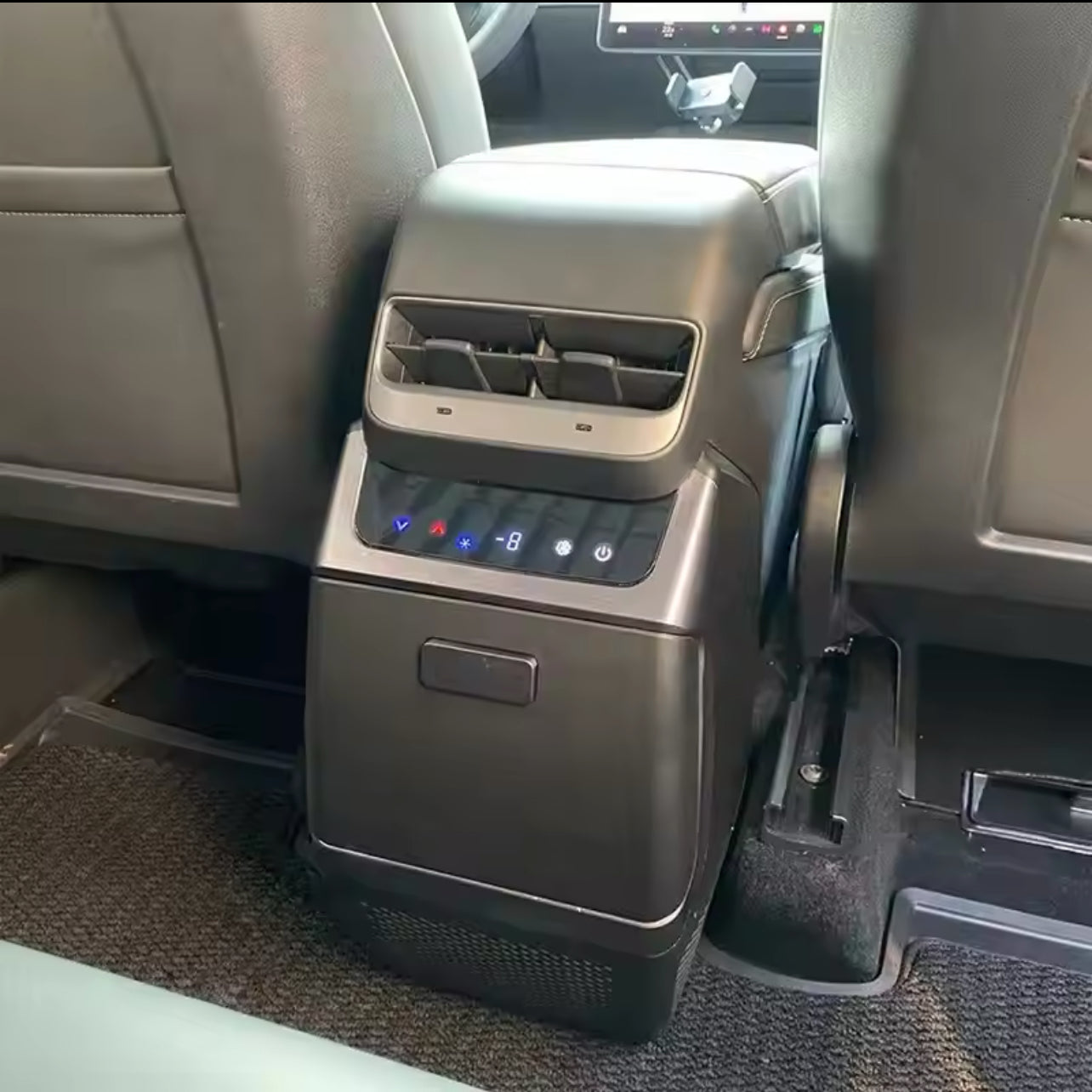 Model Y Middle Console Integrated