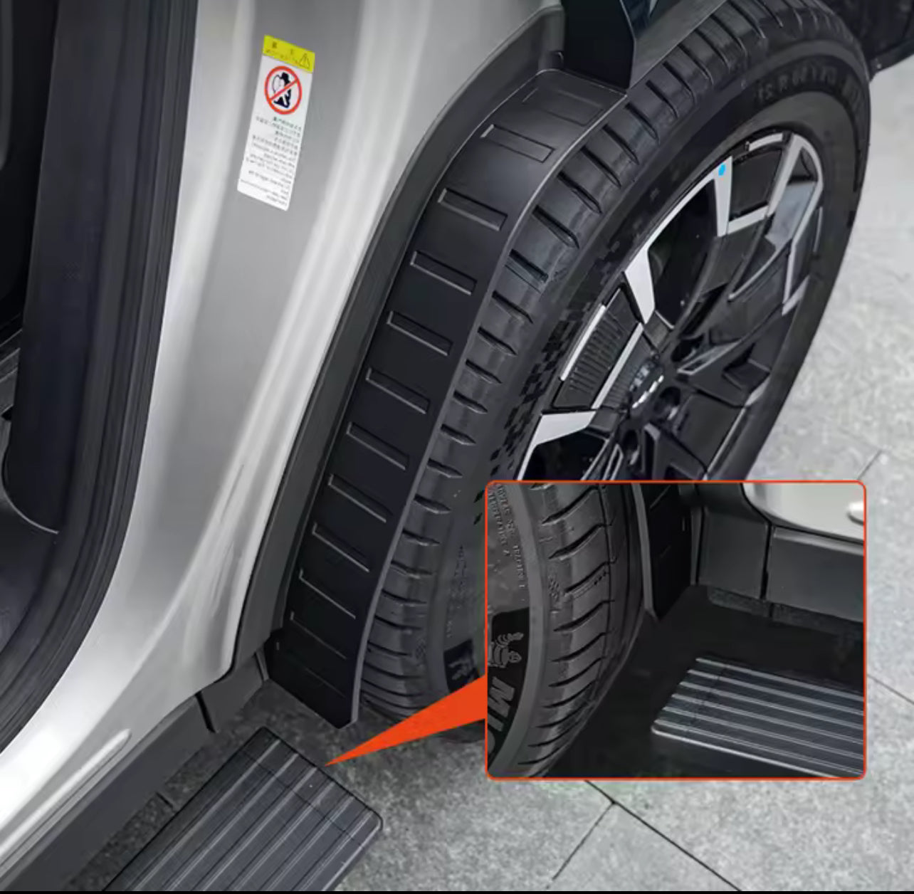 Leopard 8 rear wheel
lining mudguard